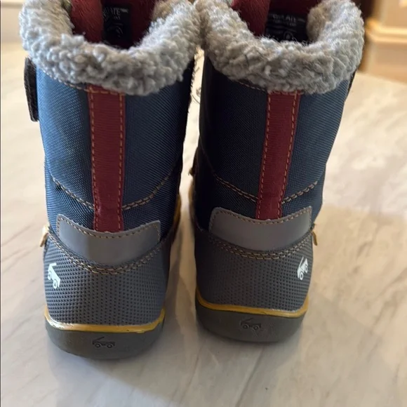 Kids See Kai Run Winter Boots - Gray and Red, size 12 Toddler - Picture 3 of 4